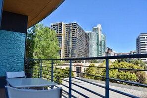 Balcony - Extra Large 2 Bedroom Apartment in Melbournes Southbank (Southbank)
