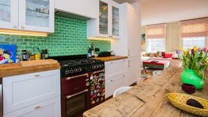 Unclassified image, 2 of 19, button - Beautiful 2 Bedroom House in Portobello With Rooftop (London)