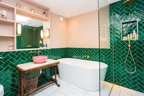 独立别墅 (2 Bedrooms) | 浴室 | 免费洗浴用品、吹风机、毛巾、肥皂