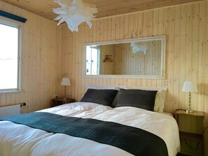 Cottage, 3 Bedrooms | Iron/ironing board, free cribs/infant beds, free WiFi - Vacation Home Fagravik (Akureyri)