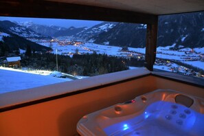 Outdoor spa tub - Exclusiv Apartment Bergmahd - SKI in/SKI out, Sauna-Jacuzzi - by "wachterhof" (Kaltenbach)