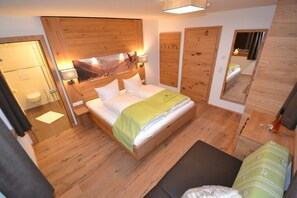 3 bedrooms, iron/ironing board, travel crib, free WiFi - Exclusiv Apartment Bergmahd - SKI in/SKI out, Sauna-Jacuzzi - by "wachterhof" (Kaltenbach)