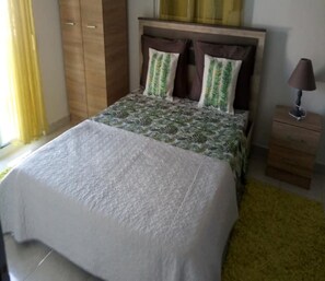 2 camere, ferro/asse da stiro, Wi-Fi gratuito, lenzuola