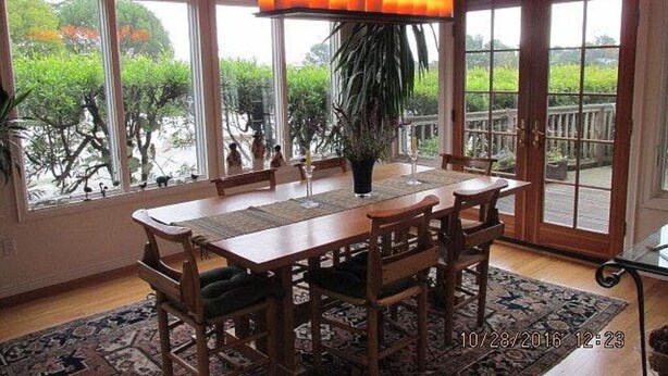Private kitchen - Enticing House in Vernal (Mill Valley)