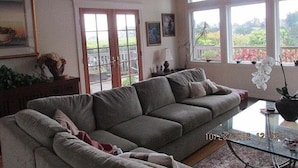 Living room - Enticing House in Vernal (Mill Valley)