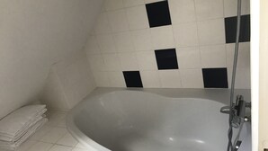 อพาร์ทเมนท์, ห้องน้ำในตัว | ห้องน้ำ