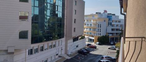 Family Apartment, 2 Bedrooms, Balcony, Park View | Street view