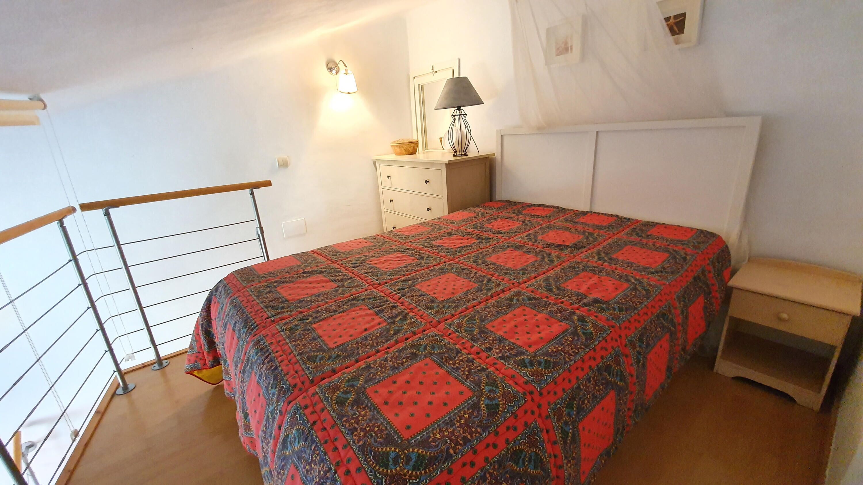 2 slaapkamers, een strijkplank/strijkijzer