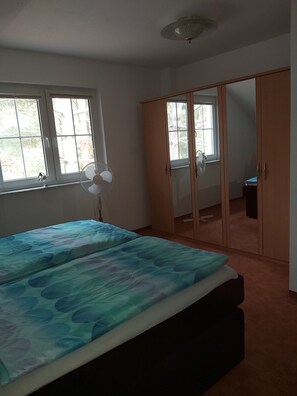 1 bedroom, in-room safe, iron/ironing board, WiFi