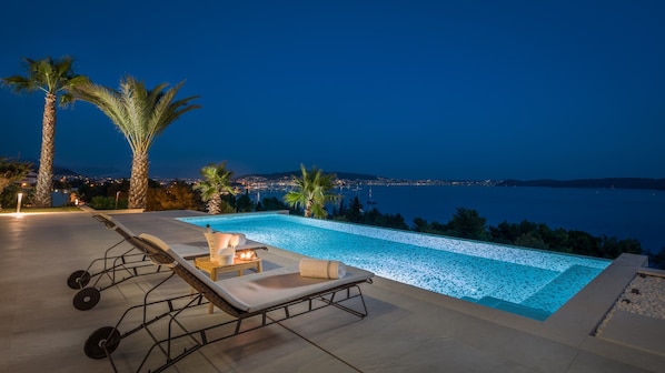 Seasonal outdoor pool