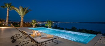 Ultraluxury Villa Elyzeum