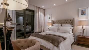 ๋น๋ผ, ์ ์ฉ ์์์ฅ | 4 ๊ฐ์ ์นจ์ค, ์ด์งํธ์ฐ ๋ฉด ์ํธ, ๊ณ ๊ธ ์นจ๊ตฌ, ์ฑ
์