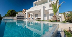Seasonal outdoor pool - Luxury Villa Carpe Diem Paradise (Rogoznica)