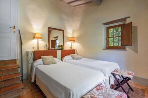 2 Schlafzimmer, Bügeleisen/Bügelbrett, Reisekinderbett, kostenloses WLAN