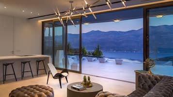 Luxury Villa | Living area | Flat-screen TV