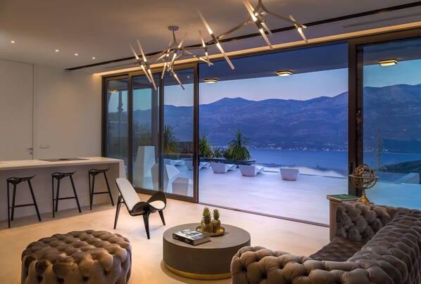 Luxury Villa | Living area