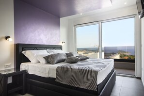 ดีลักซ์วิลล่า | 4 ห้องนอน, เตารีด/โต๊ะรีดผ้า, เปล/เตียงเด็กอ่อน (ฟรี), Wi-Fi ฟรี