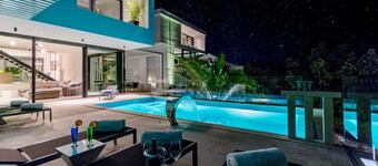 Luxury Villa Luna with Swimming Pool