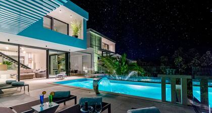 Luxury Villa Luna with Swimming Pool
