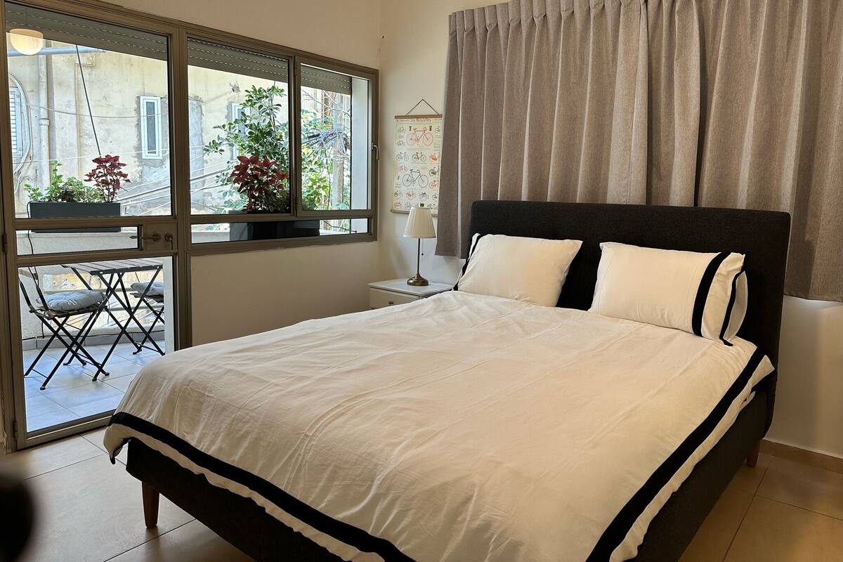 Blackout drapes, soundproofing, WiFi (free), bed sheets