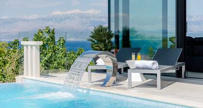 Luxury Villa Soleil with Swimming Pool