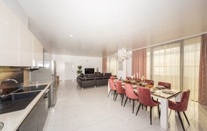 Villa | Coin séjour | Télévision à écran plat