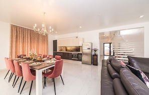 Villa | Living area | Flat-screen TV - Beachfront Villa Baronessa with Pool (Kastela)