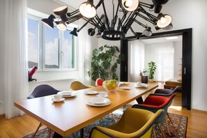 Villa de lujo, piscina privada | Servicio de comidas en la habitación