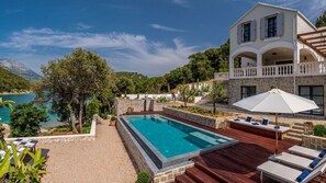 Facciata della struttura