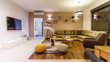 Villa de lujo | Área de sala de estar | Televisión de pantalla plana