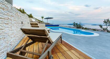 Luxury Villa Grand View