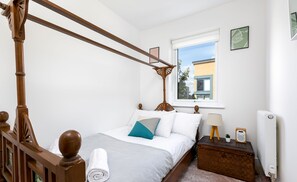 舒適單棟房屋 | 4 間睡房、獨特設計、手提電腦工作空間、熨斗/熨衫板