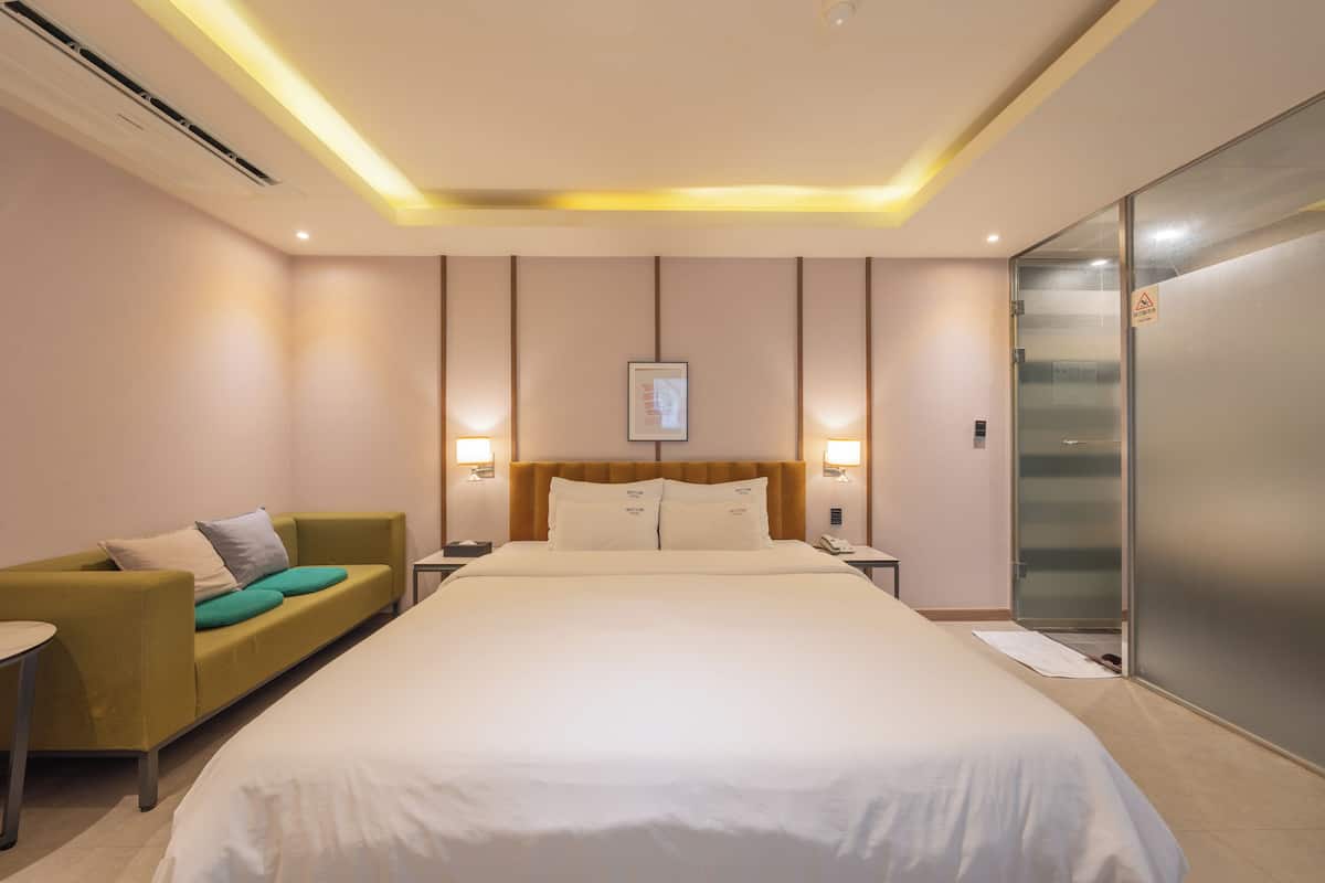 Cortinas blackout y sistema de insonorización