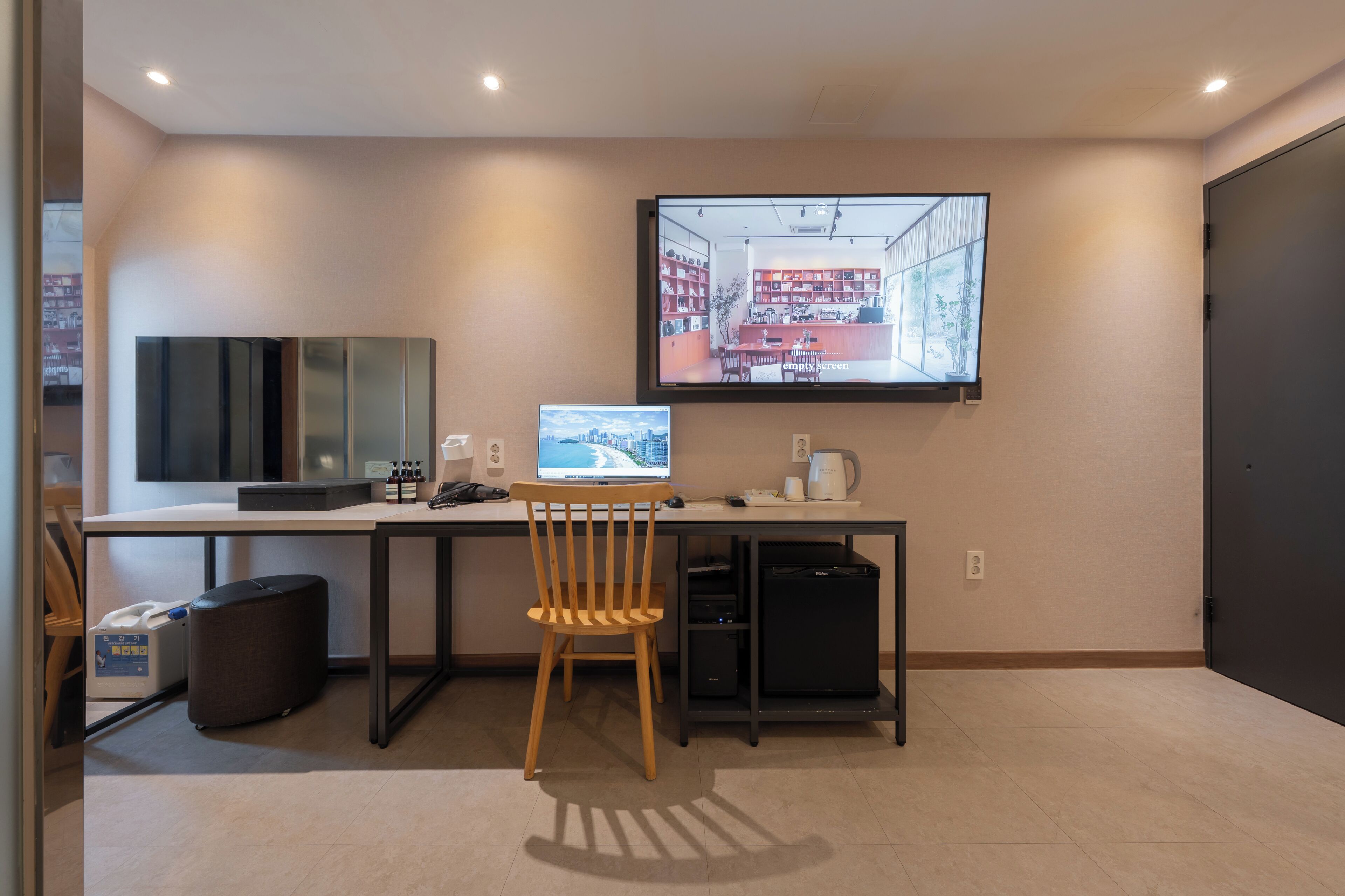 Blackout curtains, soundproofing, iron/ironing board, free WiFi