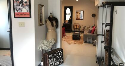 Urban Chic Studio, Private, 1B1B. Belhaven area. Near campus& hospitals.