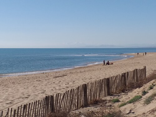 NEW! Comfortable villa 500m from the beach, Air conditioning, WIFI, residence with swimming pool