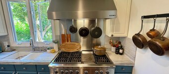 Italian Beauty! Views! 🌄 Pool 💦 Great location ᥫ᭡.
     
     