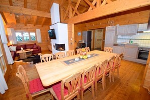 Dining - Bergchalet Alpenrose  - SKI in/SKI out, Sauna - Kamin- by "wachterhof" (Kaltenbach)