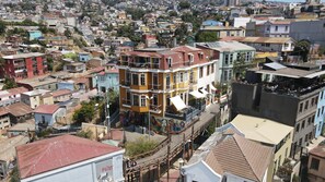 Front of property - Hotel Boutique Casa Vander (Valparaiso)
