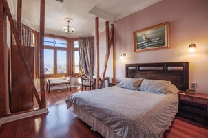 Gallery Double Room | In-room safe, blackout drapes, soundproofing, free WiFi