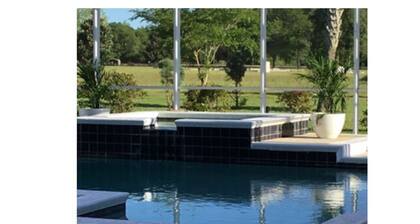 Yksityinen vanha puutarha!