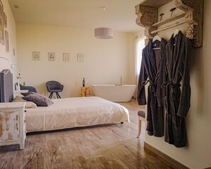 Suite Deluxe | Ropa de cama de alta calidad, edredón y camas con efecto memoria