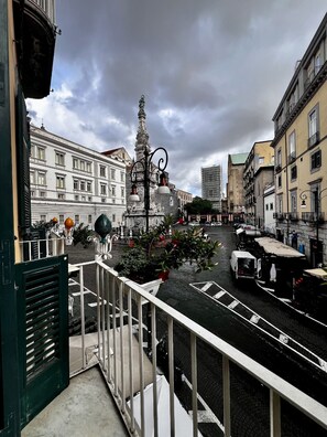 Deluxe Suite, Balcony, City View | Balcony