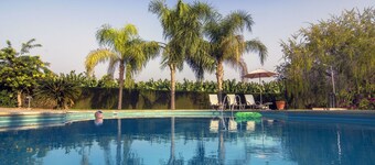 Coral Bay Villa. Private Pool (5x10m), Completely Private, VILLAS FOR GROUPS 