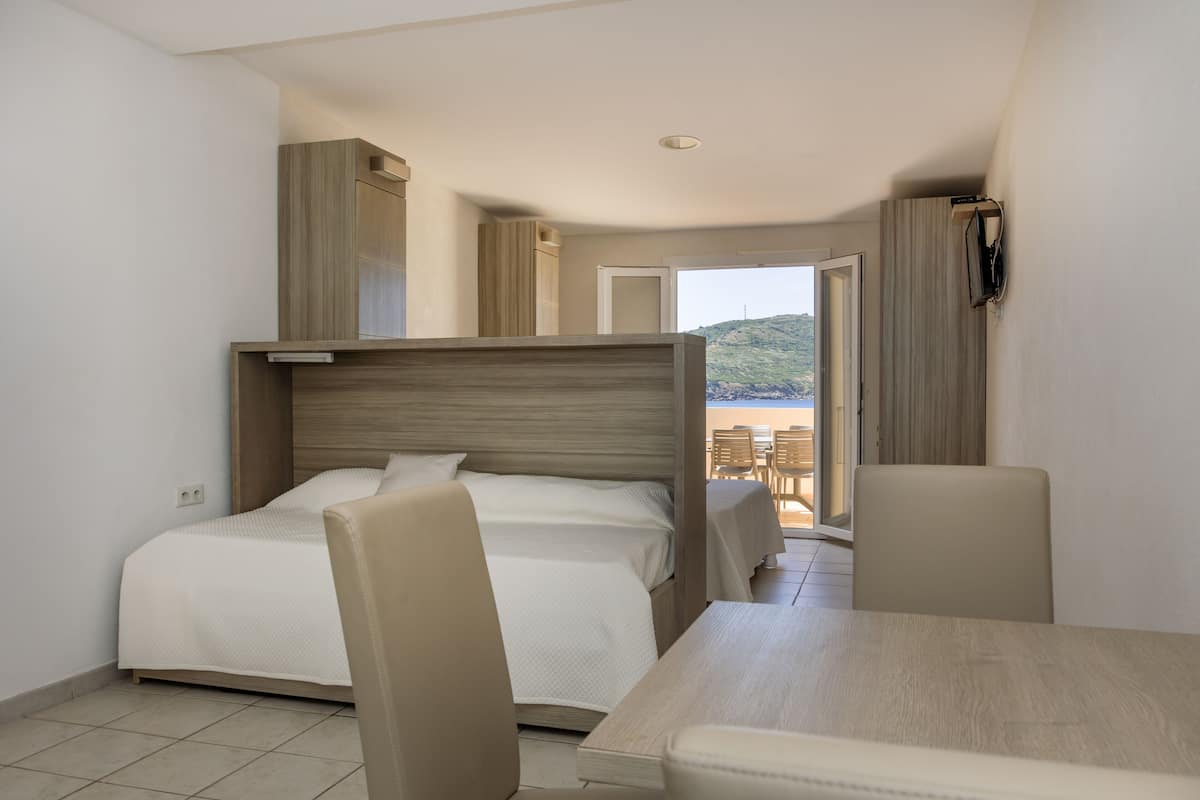 Superior studio, uitzicht op zee (Studio 30 m2 4 personnes Vue Mer) | 1 slaapkamer, gratis babybedden, rolstoeltoegankelijk