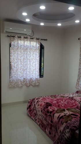 2 BHL LUXURY AC FLAT MAHABALESHWAR FOR 4 TO 6 PEOPLE