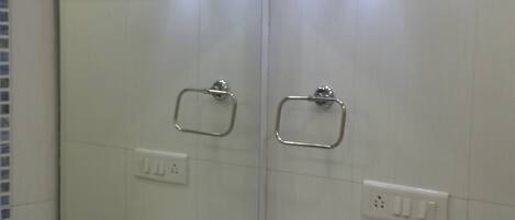 Towels, soap, shampoo, toilet paper