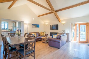 Living area - The Milking House -  a llyn peninsula that sleeps 4 guests in 2 bedrooms (Pwllheli)