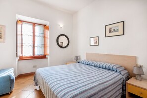 1 habitación y ropa de cama 