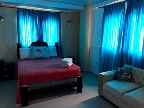 Basic Room, 1 Twin Bed | Egyptian cotton sheets, premium bedding, free WiFi, bed sheets - Hotel Gold Premium (Bonao)